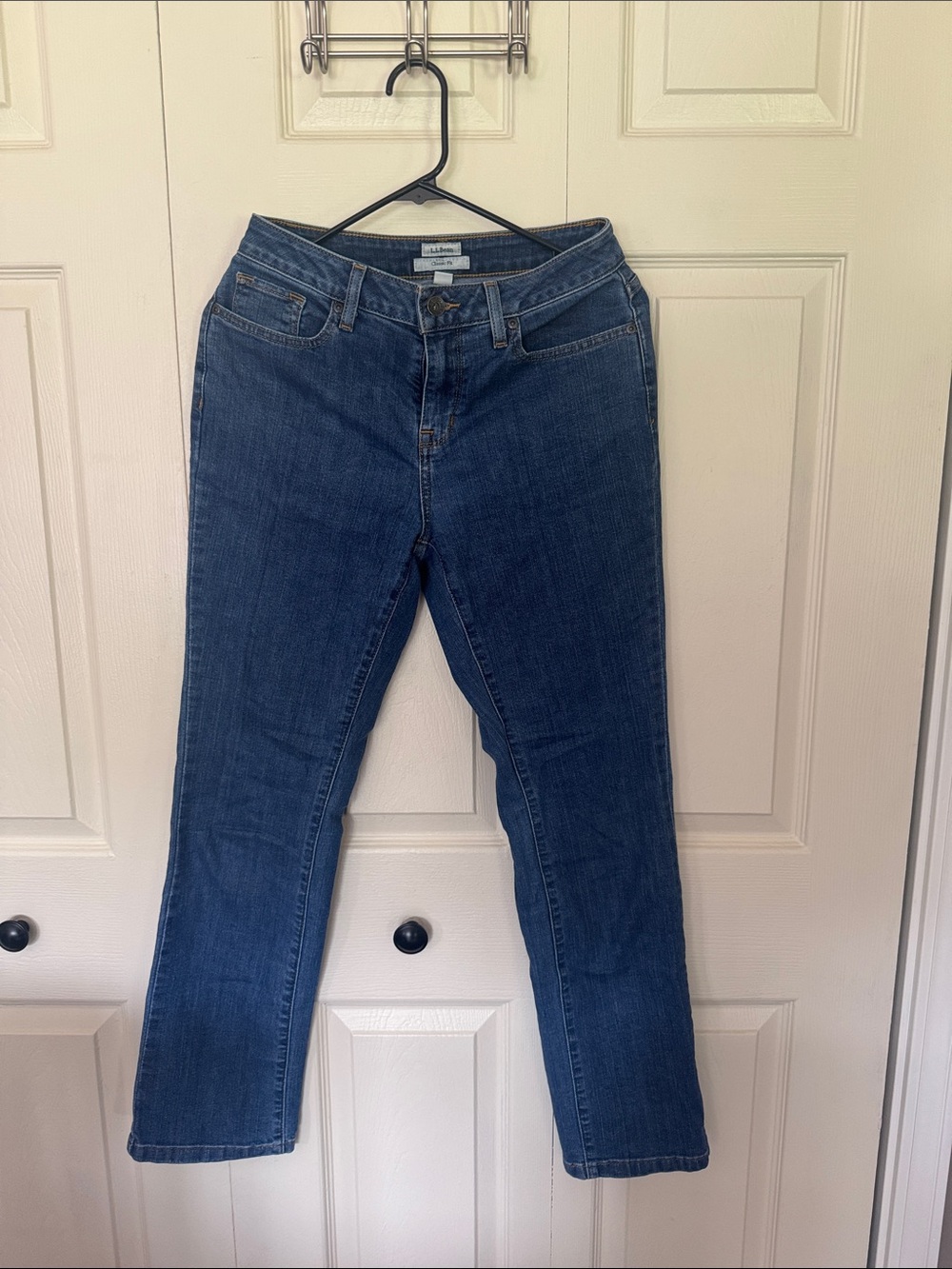 LL BEAN Size 4 Jean Classic Fit